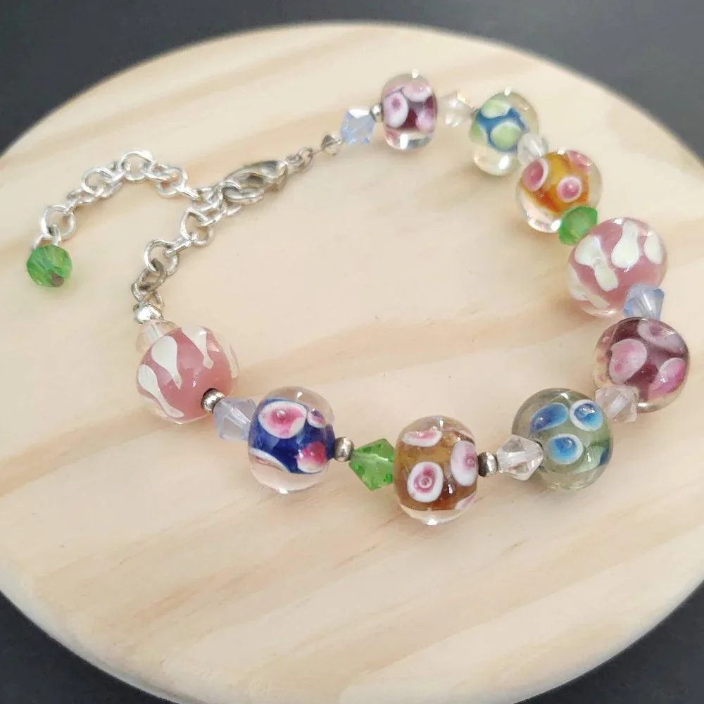 Arty glass and crystal bead bracelet - Picture 11 of 14